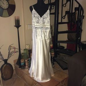 Vintage Satin Lace Ivory Formal Long Maxi Nightgown Slip Dress Lingerie